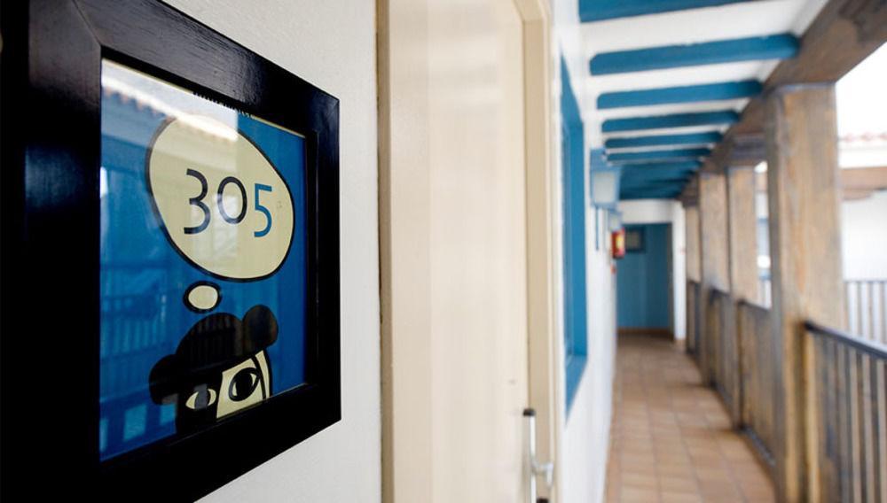 Cats Chill Out Hostel Madrid Exterior photo