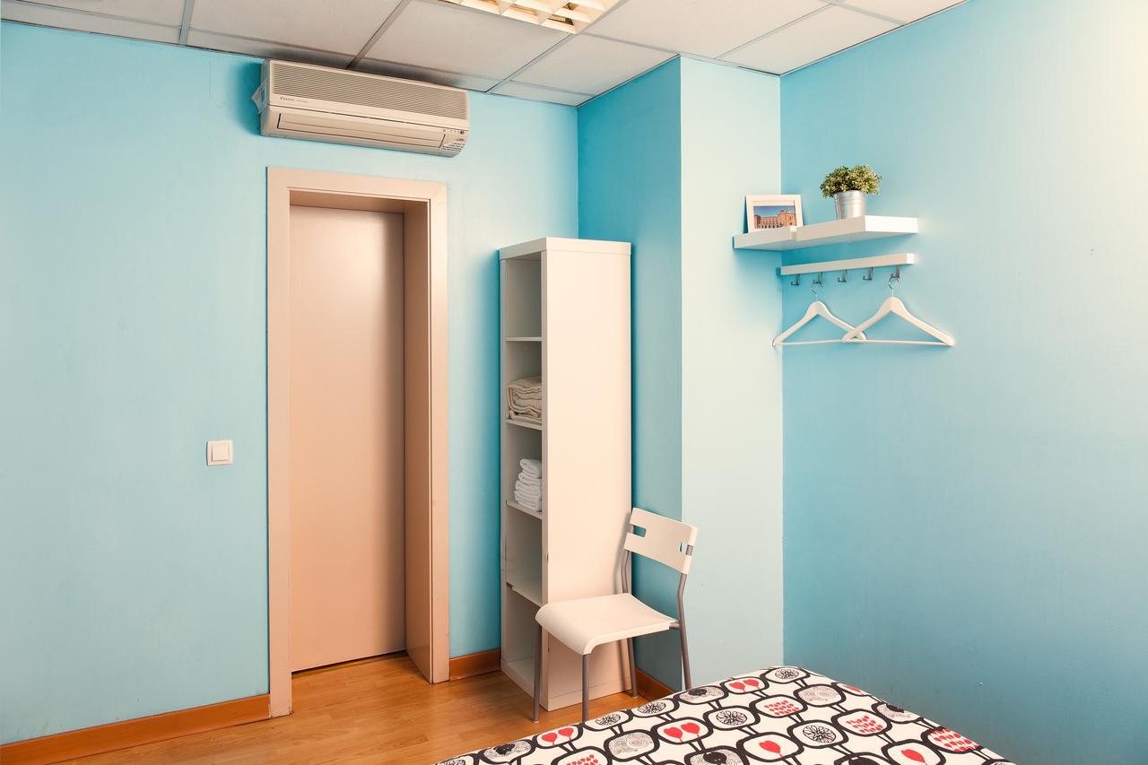 Cats Chill Out Hostel Madrid Exterior photo